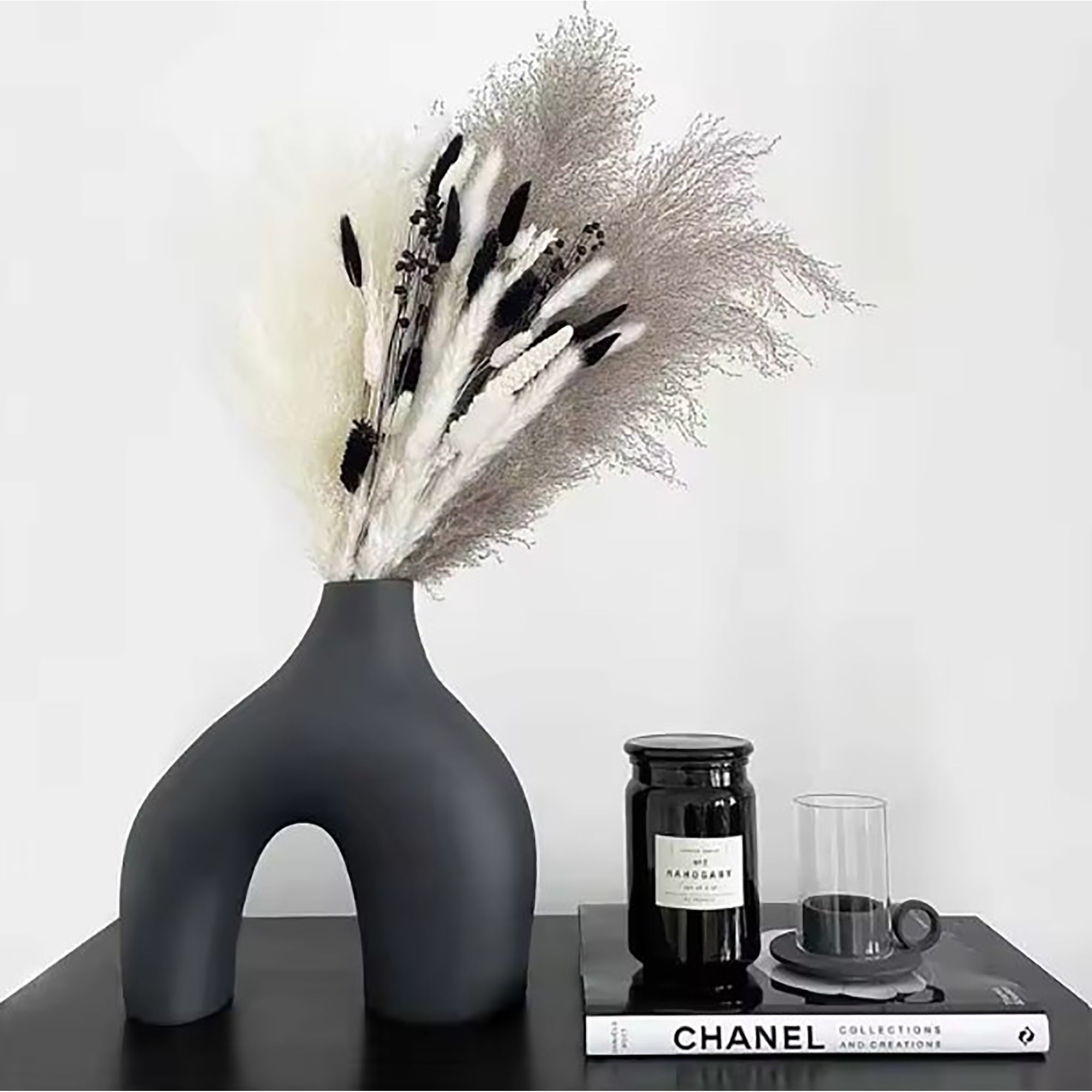 Arch Vase-Black